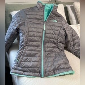 The North Face Gray Heavy Winter Jacket with Mint Accent Girls size Large